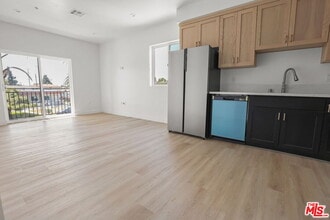 1265 Browning Blvd in Los Angeles, CA - Building Photo - Building Photo