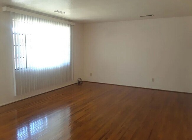 845 Louisiana Blvd SE in Albuquerque, NM - Building Photo - Building Photo