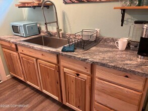 1713 Northwestern Ave in Anchorage, AK - Building Photo - Building Photo