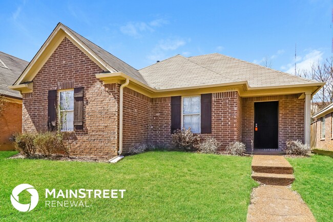 1021 Crayton Ridge Dr in Cordova, TN - Building Photo - Building Photo