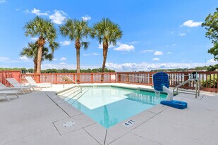 5 Laguna St in Fort Walton Beach, FL - Building Photo