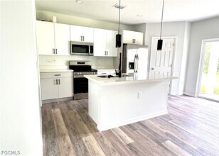 336 Hermosa Ave in Lehigh Acres, FL - Building Photo - Building Photo