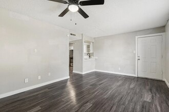 City View at Mueller in Austin, TX - Building Photo - Building Photo