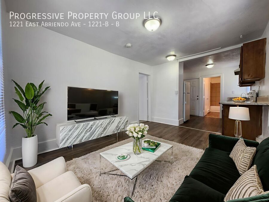 1221 E Abriendo Ave-Unit -B in Pueblo, CO - Foto de edificio