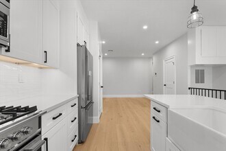 84 Baxter St in Boston, MA - Building Photo - Building Photo