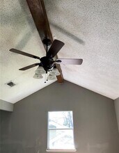 2820 Fisher Hill Rd in Baytown, TX - Building Photo - Building Photo