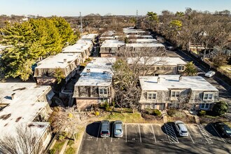 Versailles Townhomes in Nashville, TN - Building Photo - Building Photo