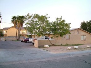 2630 E Monte Cristo Ave in Phoenix, AZ - Building Photo - Building Photo