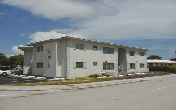 5801 NE 18th Ave in Fort Lauderdale, FL - Foto de edificio