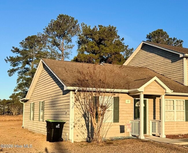 property at 601 Peletier Loop Rd