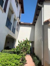 2566 SW 119th Way in Miramar, FL - Building Photo - Building Photo