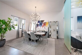 8259 NW 34th St in Doral, FL - Building Photo - Building Photo