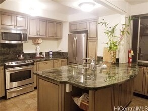 431 Nahua St in Honolulu, HI - Building Photo - Building Photo