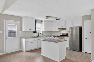 16350 Many Trees Ln in Conroe, TX - Building Photo