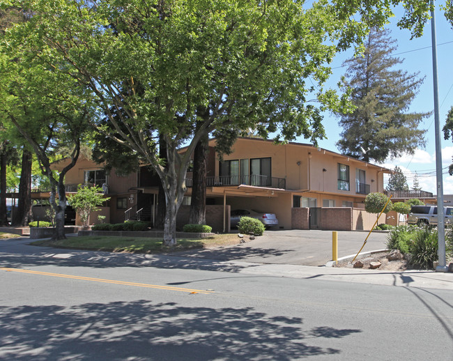 Village Apartments in Stockton, CA - Building Photo - Building Photo