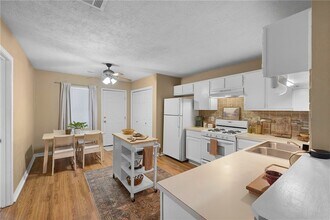 805 San Pedro Dr in College Station, TX - Building Photo - Building Photo