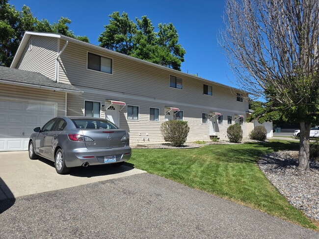 property at 1577 E Skyview Ln