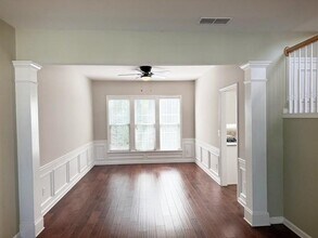 558 Glen Creek Way NE in Sugar Hill, GA - Building Photo - Building Photo
