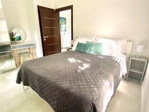 118 NE 46th St in Miami, FL - Building Photo - Building Photo