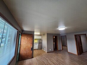 839 Cedar St in Cheney, WA - Foto de edificio - Building Photo