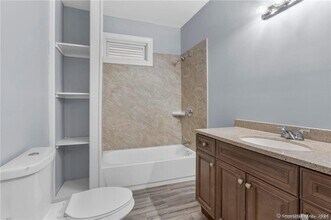 76 Shelton Ave in New Haven, CT - Building Photo - Building Photo