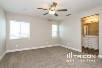 2135 Comstock Ln in Lincoln, CA - Building Photo - Building Photo