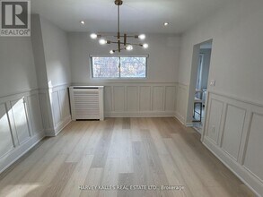 207 Old Orchard Grove in Toronto, ON - Building Photo - Building Photo