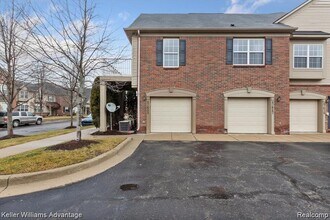 47655 Pembroke Dr in Canton Township, MI - Building Photo - Building Photo
