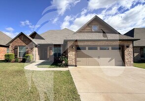 919 Stonebridge Vlg Dr in Enid, OK - Building Photo
