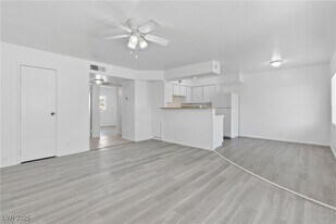 1812 Fulstone Way in Las Vegas, NV - Building Photo