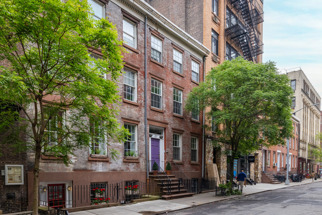 20 Jones Street in New York, NY - Building Photo