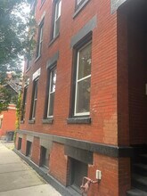 1117 W Dickens Ave, Unit #2 in Chicago, IL - Building Photo - Building Photo