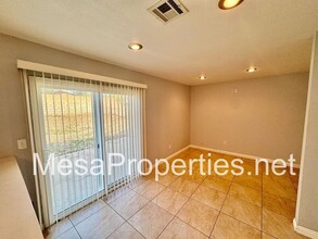 17572 Jackson Dr in Fontana, CA - Building Photo - Building Photo