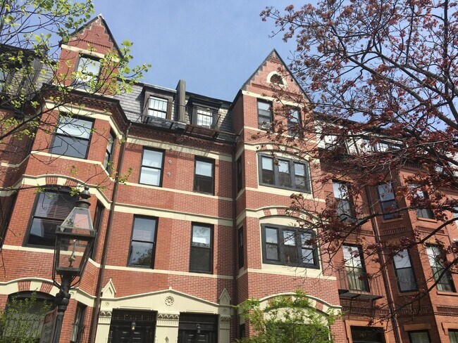 property at 301 Marlborough St