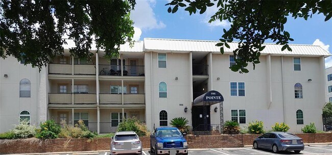 property at 910 Duncan Ln