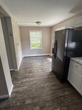 332 Old Loudon Rd in Latham, NY - Building Photo - Building Photo