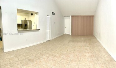 9762 NW 47th Terrace in Doral, FL - Building Photo - Building Photo