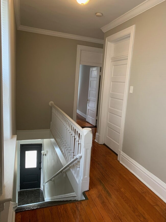 4371 Maryland Ave, Unit 2nd Floor in St. Louis, MO - Building Photo - Building Photo
