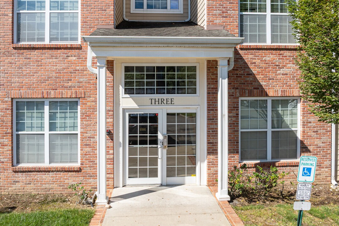Wyncrest at East Windsor in East Windsor, NJ - Foto de edificio