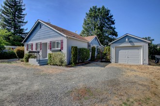 Rogue River Oasis in Grants Pass, OR - Building Photo - Other