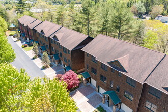 Creekside Villas in Boone, NC - Foto de edificio - Building Photo