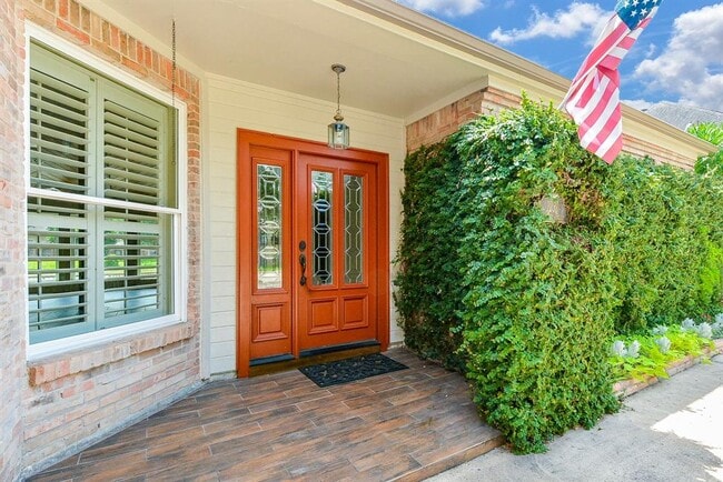 property at 1231 Creekford Cir