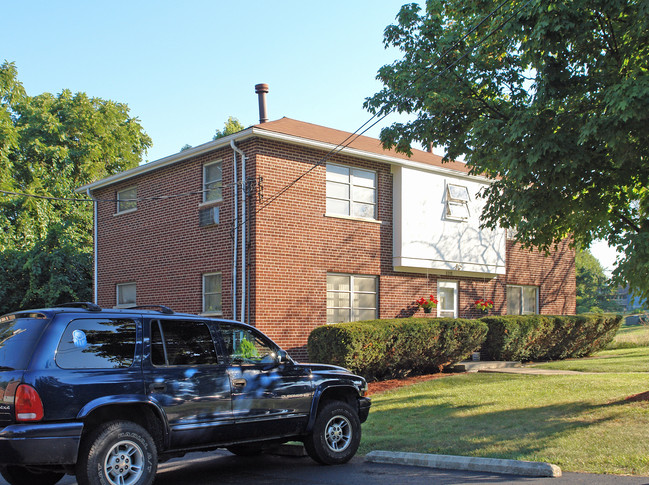 Alexandria Courts in Alexandria, KY - Building Photo - Building Photo