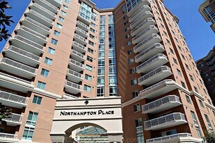 3101 N Hampton Dr, Unit 816 in Alexandria, VA - Building Photo