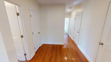 131 Sutherland Rd, Unit #123 - M in Boston, MA - Building Photo - Building Photo