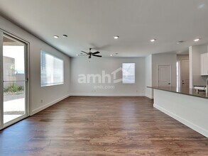 9121 Liberty Cap Ct in Las Vegas, NV - Building Photo - Building Photo