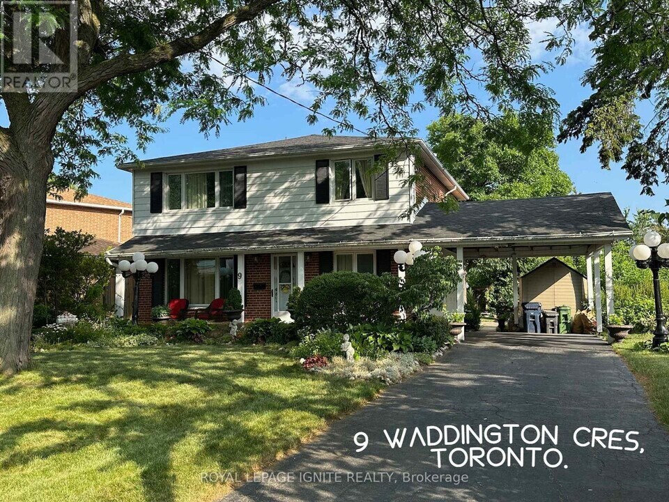 9 Waddington Crescent in Toronto, ON - Building Photo