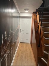 605 Bramhall Ave, Unit Middle Unit in Jersey City, NJ - Foto de edificio - Building Photo