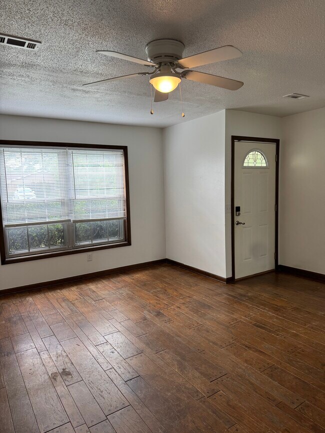 114 Fairview Ln in Daleville, AL - Building Photo - Building Photo