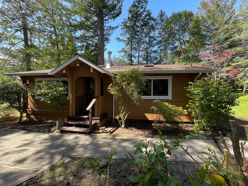 12640 Dupont Rd in Sebastopol, CA - Building Photo